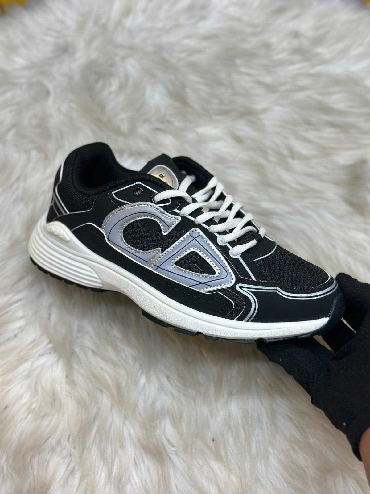 Dior 

Size:40 to 45
150 dhs🇦🇪🇦🇪

Zain241
♥️♥️♥️