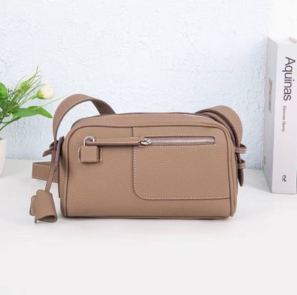 HERMES 
 GOOD QUALITY 
WITH BOX  
🎁🎁🎁

100 dhs✅

Zain39
♥️♥️♥️