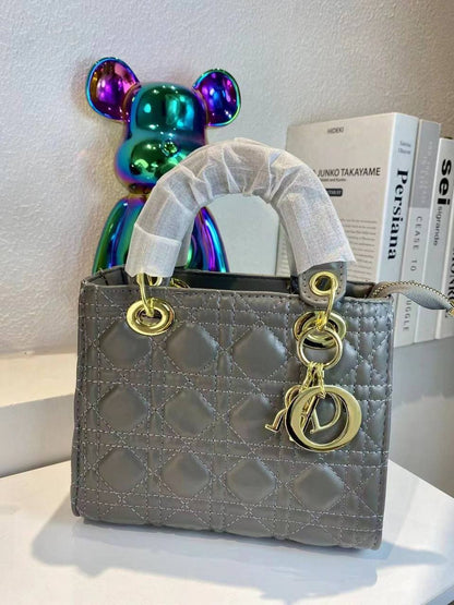 Dior
75 dhs👑

With Box
🎁🎁🎁

Zain50
♥️♥️♥️