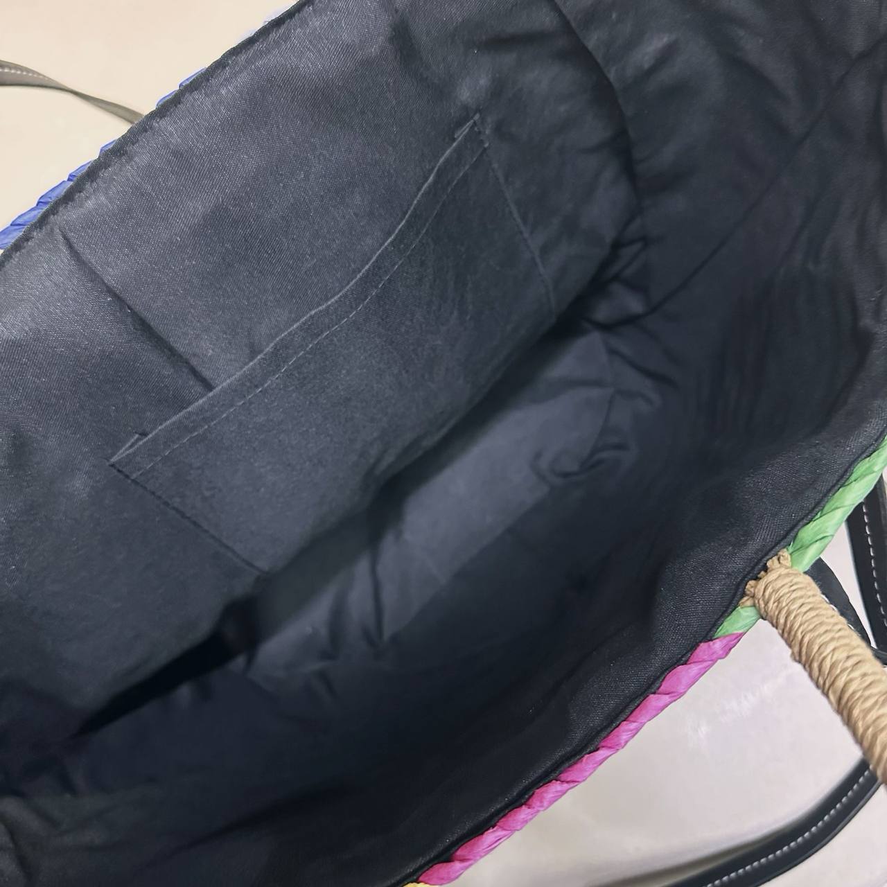 LOEWE 
BEACH BAG 
 GOOD QUALITY
110 dhs✅

Zain39
♥️♥️♥️