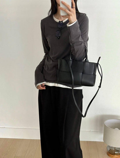 BOTTEGA 
GOOD QUALITY  
WITH BOX 
110 dhs✅

Zain295
♥️♥️♥️