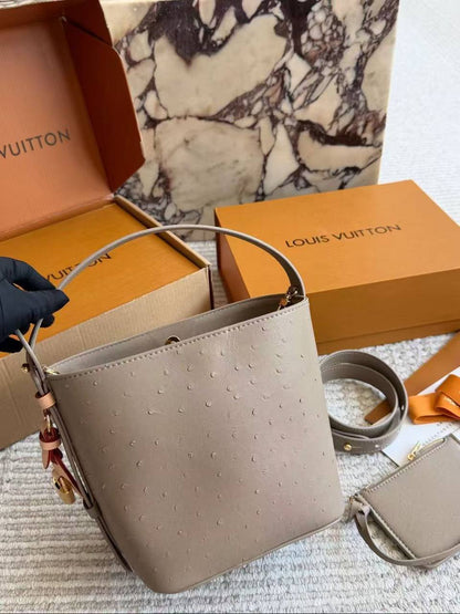 LV
Master🌺🌺
290 dhs✅

Zain228
♥️♥️♥️