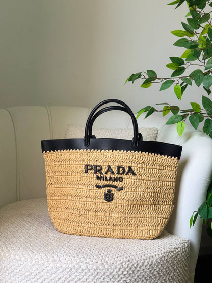 Prada 
Super master quality 
For Price 👇 WhatsApp✅
0568585901 
0507557372
0552275751 Owner Zain 👌

Zain315
♥️♥️♥️