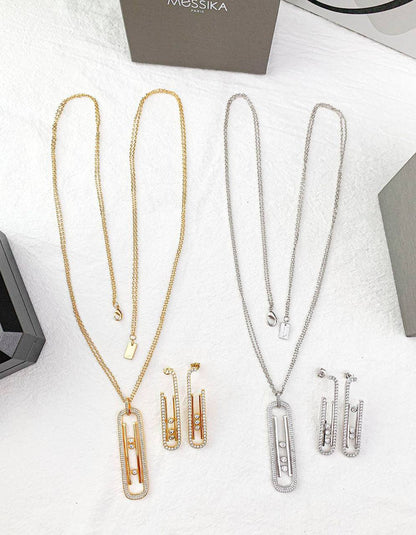 MESSIKA 💐
Necklace 
Earrings 
Master Quality 💎

*140* AED normal box 
*180* AED master box 📦

Zain48
♥️♥️♥️