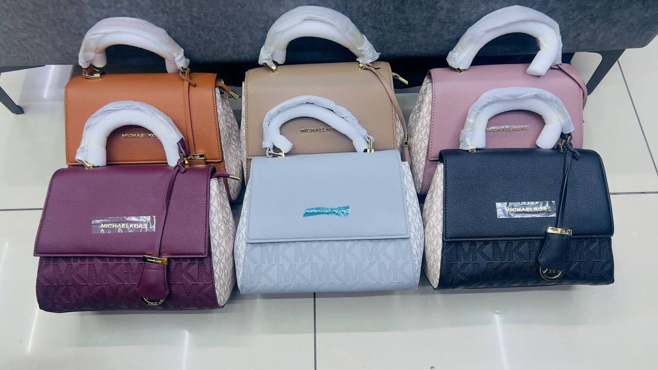 MK 
Good Quality 
95 dhs🪙🌨️

Zain250
♥️♥️♥️