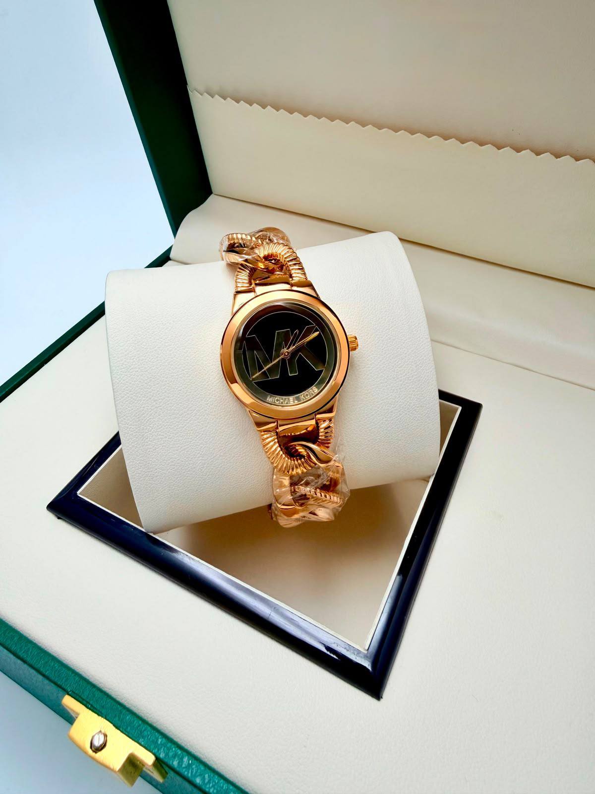 Mk
Seiko

1 pc 40 dhs

Couples (2 pc) 75 dhs 

Zain45
♥️♥️♥️
