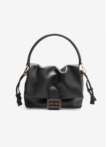 ❤️ Fendi Mamma Baguette
1️⃣ First quality +🎁
Size : 24 * 17 * 9 cm
80 dhs🌺
with box 🎁

Zain115
♥️♥️♥️