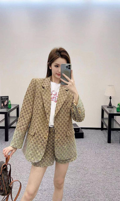 New collections 

master                                             
good pualiit 💖👌🧥🧥


AVAILABLE
290 dhs🇦🇪🇦🇪🇦🇪

size：S M L
Zain231
♥️♥️♥️