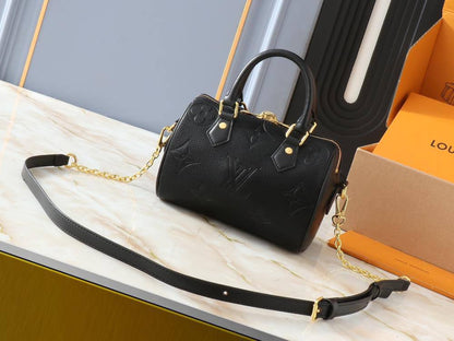 Bags 
95 dhs✅

Zain299
♥️♥️♥️