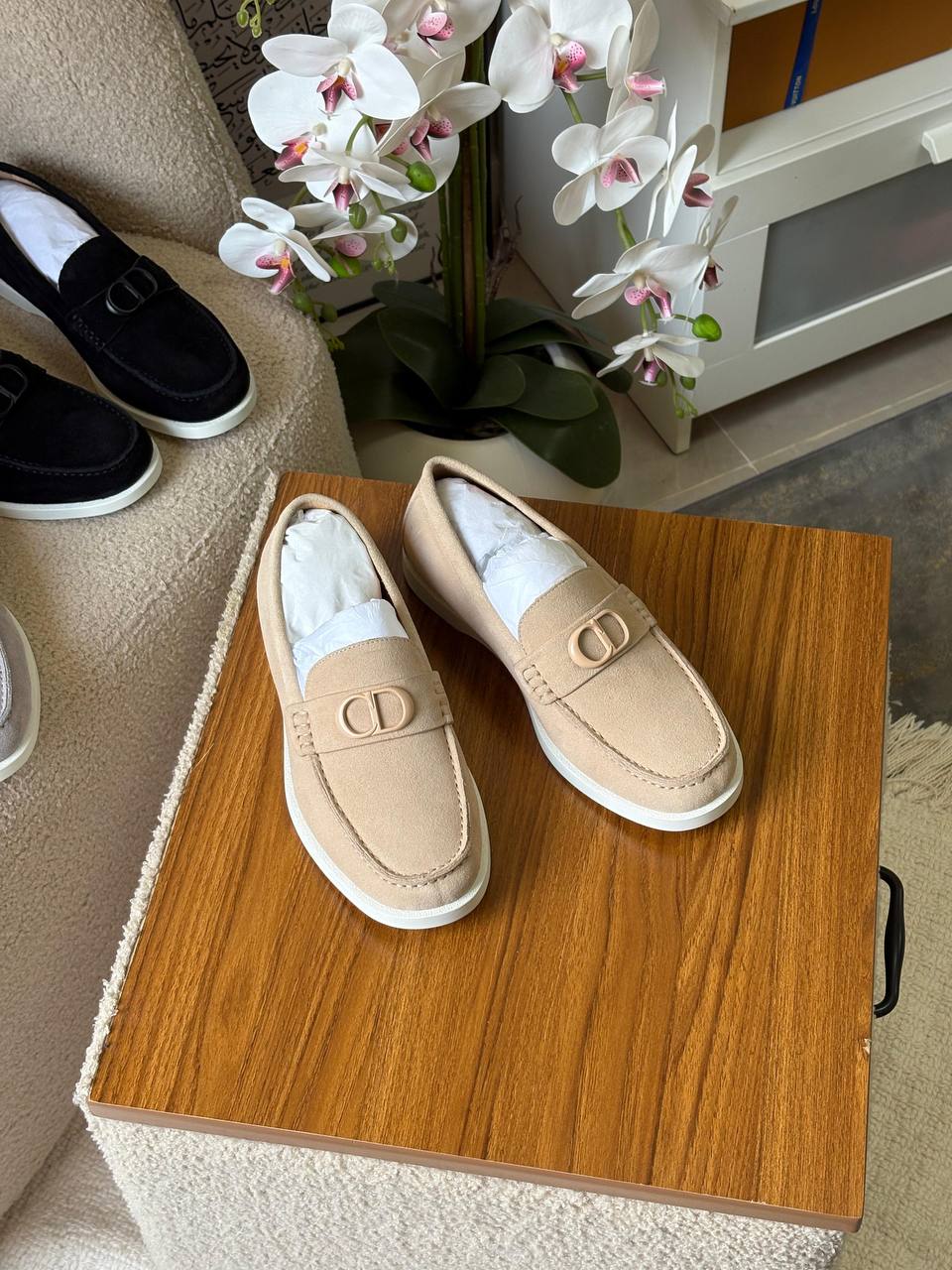 Dior Granville Loafer
*AAA quality*
*size:40 to 46*
470 dhs🪙🌨️

Zain185
♥️♥️♥️