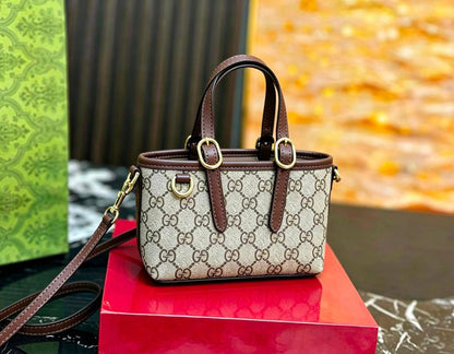 GUCCI 
 HIGH QUALITY 
MINI SIZE 
WITH BOX 
110 dhs💓

Zain17
♥️♥️♥️