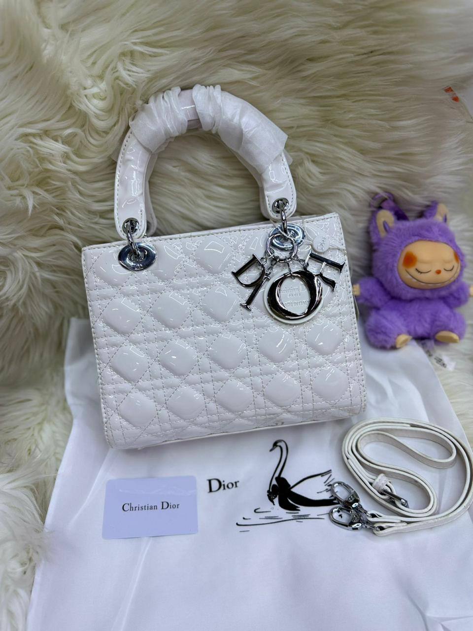 Lady Dior 

1️⃣ First Quality

Size: 24 * 19 cm

100 dhs🇦🇪🇦🇪

Zain115
♥️♥️♥️