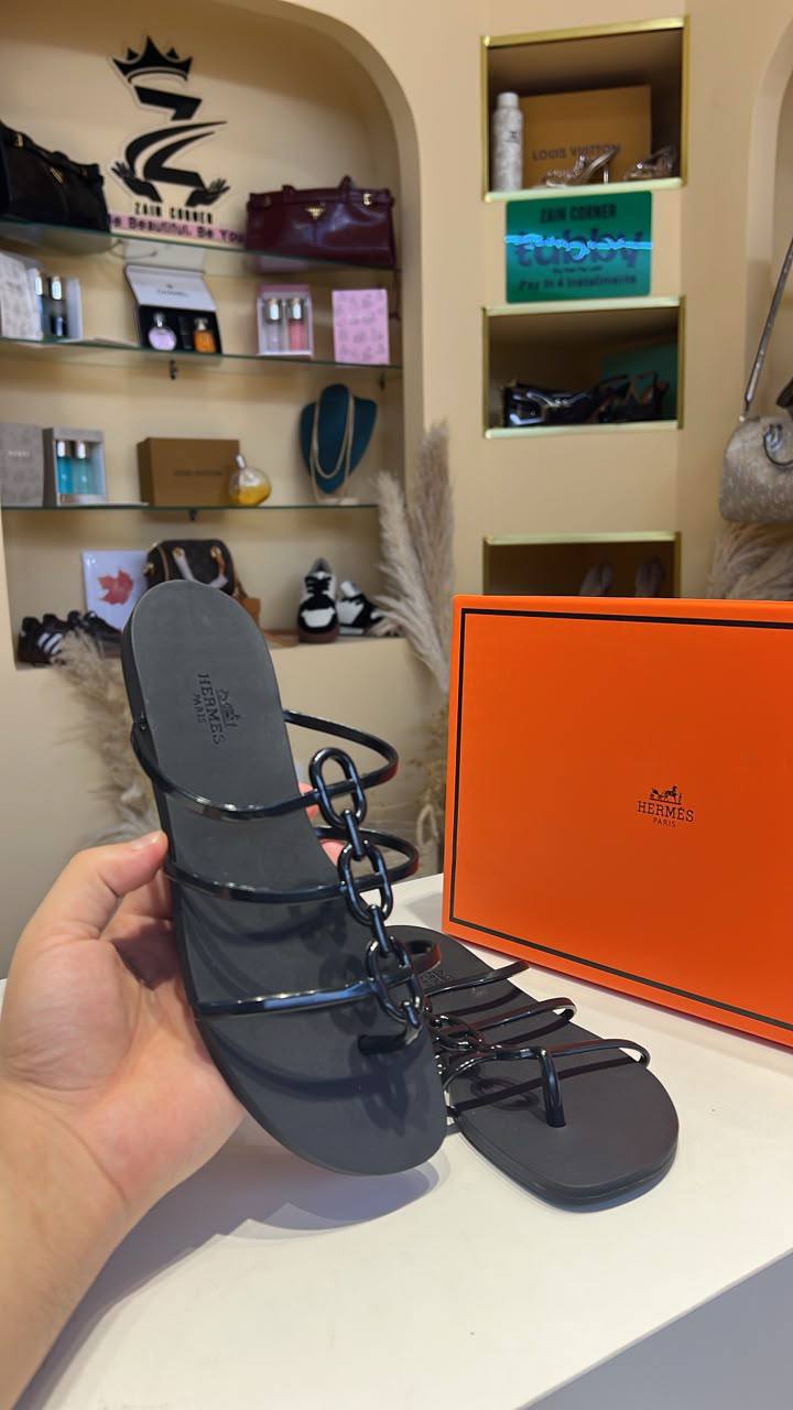Hermes ✨🖤💚
Size 36-41
_Super master high quality_🪡
280 dhs💓

Zain176
♥️♥️♥️
