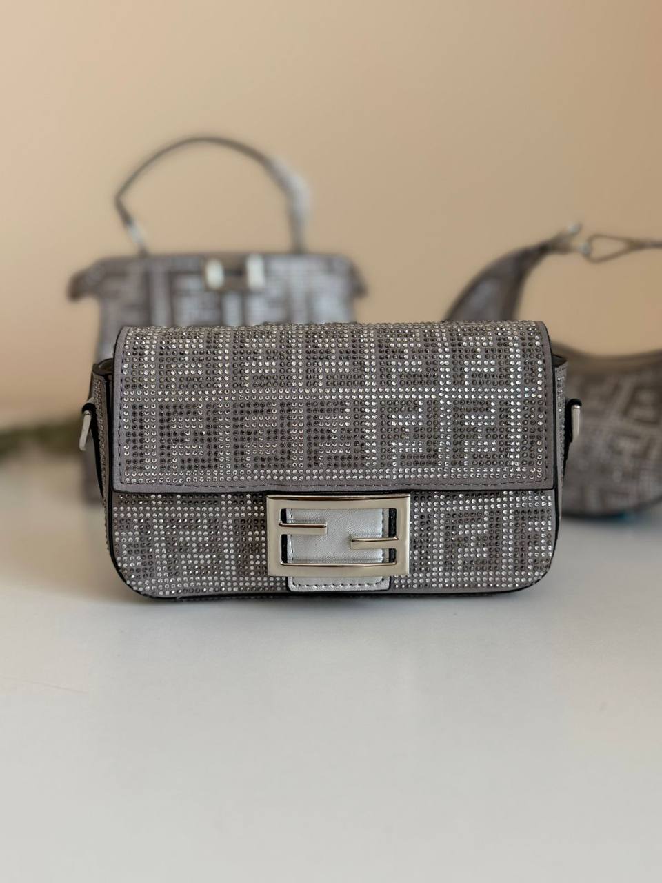 New Stock
Fendi ❣️
Master
270 dhs✅

Zain134
♥️♥️♥️
