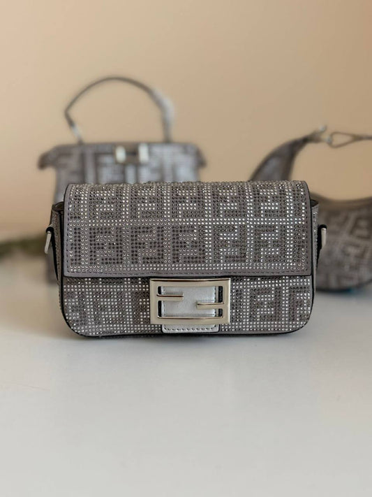 New Stock
Fendi ❣️
Master
270 dhs✅

Zain134
♥️♥️♥️