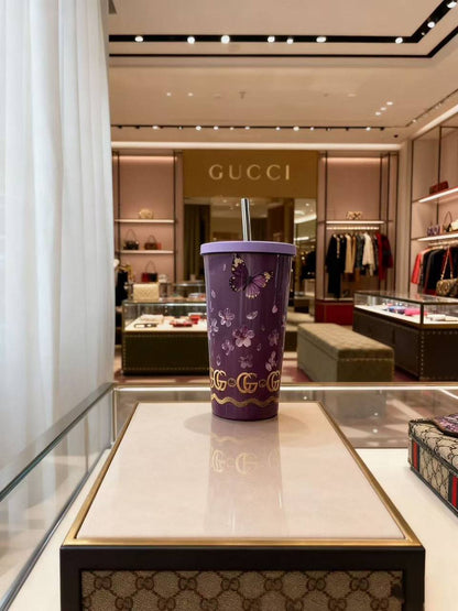 *Bottle ❤️‍🔥*
"Double Drinking" - Choose between direct drinking and using a straw as you wish.🦋
Very good quality 🔥
With boxes 🗃️ 
60 dhs💓

Zain216
♥️♥️♥️