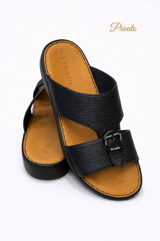 slippers for men good quality  
with box and paper bag size available (40to46) 6to12) 
150 dhs❣️

Zain59
♥️♥️♥️
