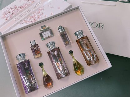 Dior set

3pcs-30 ml

5pcs-5ml
120 dhs🇦🇪🇦🇪🇦🇪

Zain01
♥️♥️♥️
