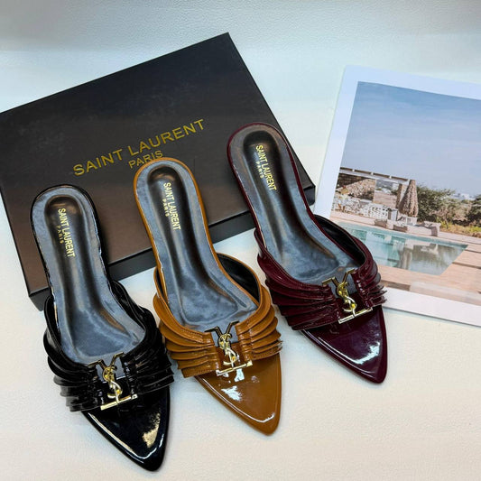 YSL
Size 36 to 41
75 dhs❣️

Zain236
♥️♥️♥️