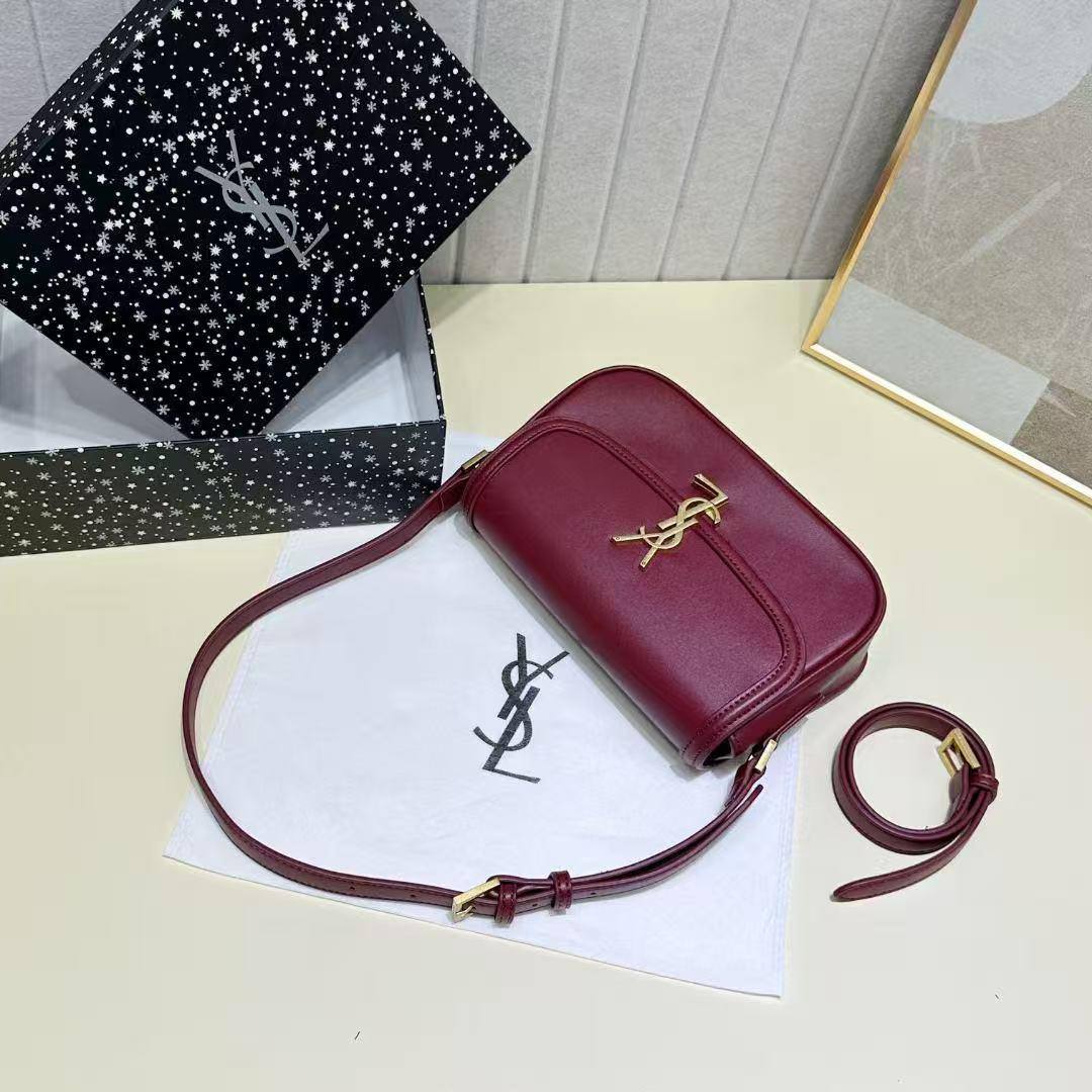 YSL
95 dhs💓

With box
🎁🎁🎁

Size25cm

Zain06
♥️♥️♥️