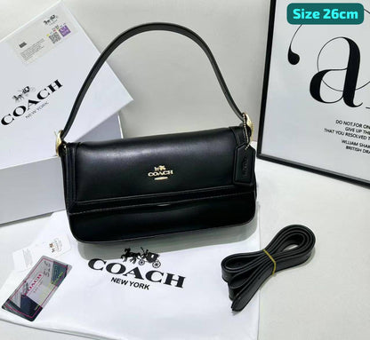 Coach

Good quality 

with boX
🎁🎁🎁

95 dhs❣️

Zain186
♥️♥️♥️
