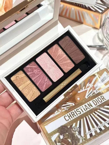 NEW DIOR EYE PALETTE
70 dhs✅

Zain01
♥️♥️♥️