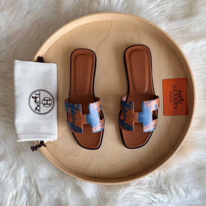 Hermes

Available

Master quality 
Size: 36 to 41 

430 dhs🇦🇪🇦🇪

Zain318
♥️♥️♥️