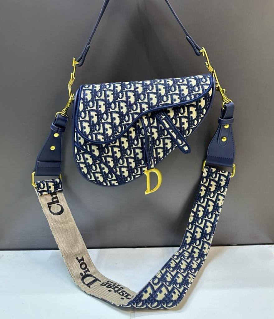 DIOR 

NEW CAME 
GOOD QUALITY 

WITH BOX 

110 dhs🇦🇪🇦🇪🇦🇪

Zain295
♥️♥️♥️