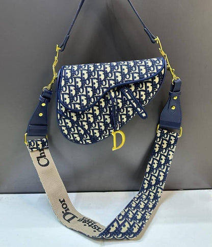 DIOR 

NEW CAME 
GOOD QUALITY 

WITH BOX 

110 dhs🇦🇪🇦🇪🇦🇪

Zain295
♥️♥️♥️