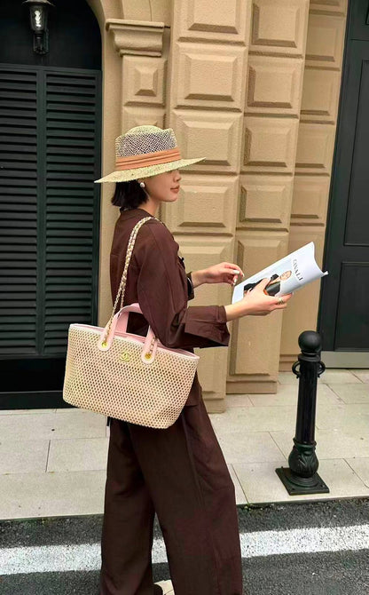 CHANEL
GOOD QUALITY 
130 dhs✅

Zain295
♥️♥️♥️