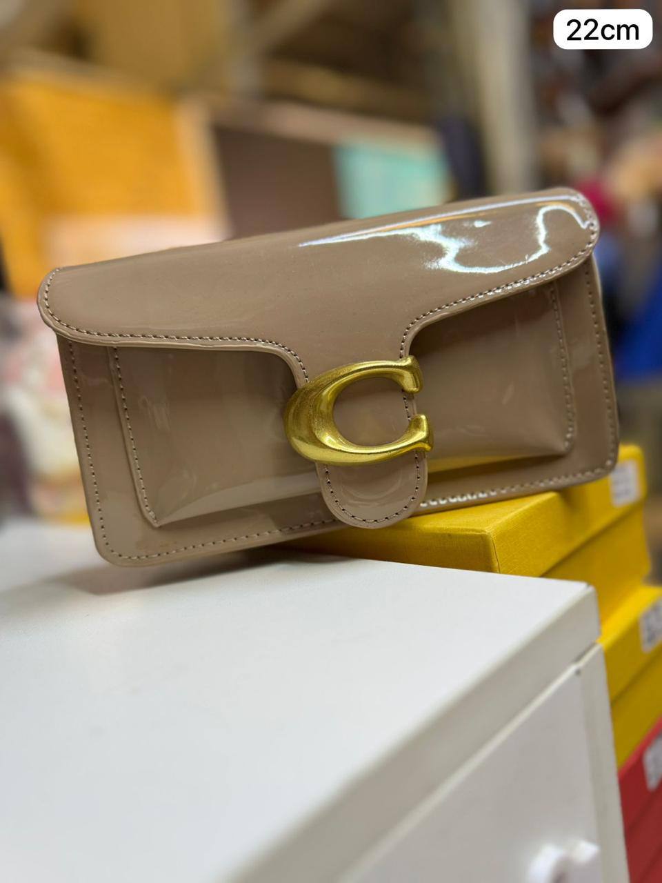 Coach Tabby ✨
Small Size : 22~20 * 11 * 7 cm
90 dhs🪙💕

with box🎁

Zain115
♥️♥️♥️