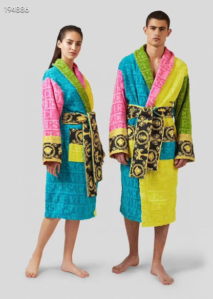 *New collections*                                                VERSACE BATHROBE

Super Master quality

Sizes:FREE SIZE

700 dhs🇦🇪🇦🇪🇦🇪

Zain308
♥️♥️♥️