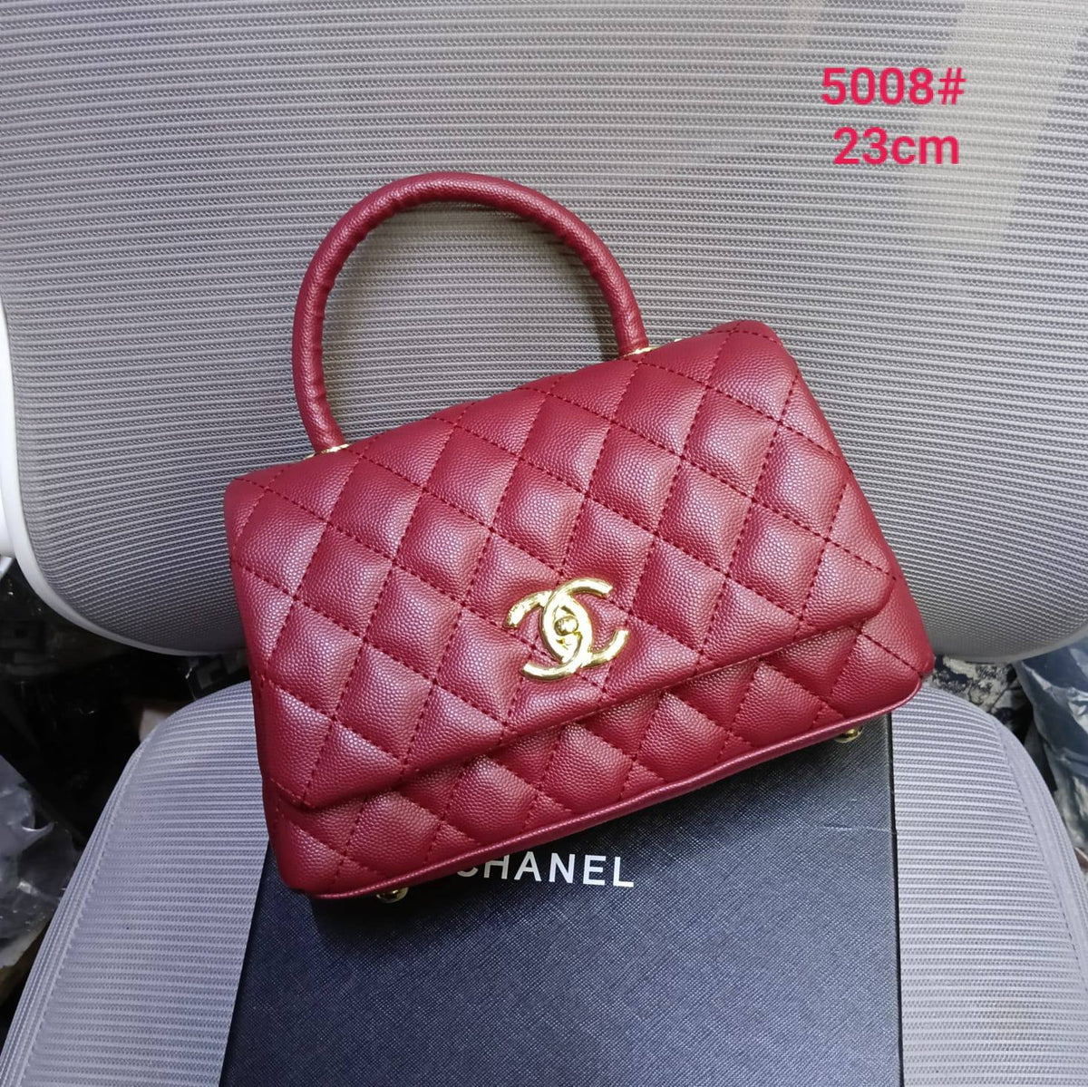 Chanel
YSL
100 dhs🇦🇪🇦🇪

with box

Zain26
♥️♥️♥️