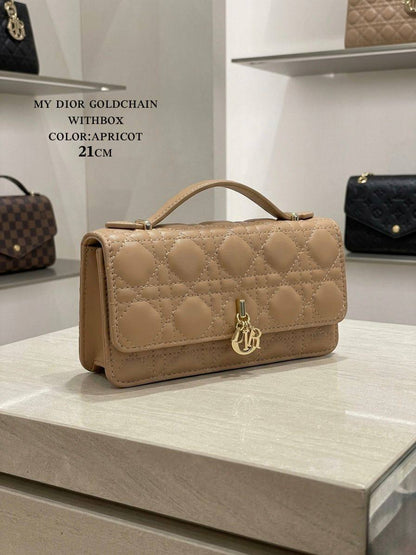 Dior
ᴍʏ ᴅɪᴏʀ ᴍɪɴɪ ʙᴀɢ
ᴛᴏᴘ ʜᴀɴᴅʟᴇ/ ɢᴏʟᴅᴇɴ ᴄʜᴀɪɴ
ᴡɪᴛʜʙᴏx
🎁🎁🎁
ʟᴀᴍʙsᴋɪɴ ᴍᴀᴛᴇʀɪᴀʟ
sɪᴢᴇ:𝟐𝟏ᴄᴍ
110 dhs✅

Zain56
♥️♥️♥️