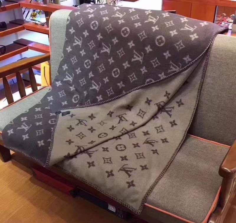 BLANKETS

100 dhs🇦🇪🇦🇪🇦🇪

SIZE: 130*150cm

Zain88
♥️♥️♥️