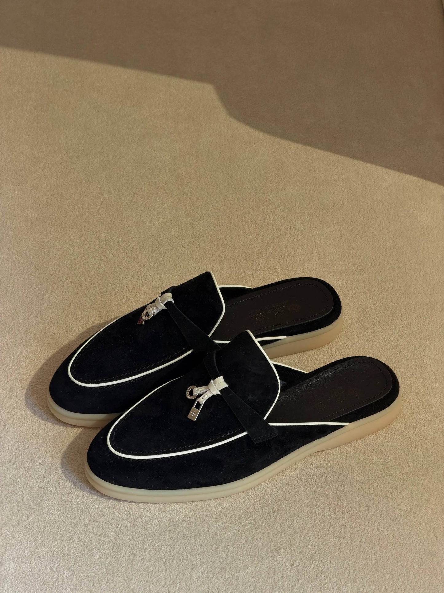 LORO PIANA 
QUALITY: SUPER MASTER 💥😍
450 dhs✅

Zain319
♥️♥️♥️