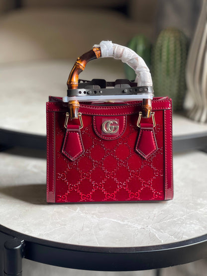 Gucci 
Available original box 📦 
With full packing 🎀🎀
Super high quality 💥💥
For Price 👇 WhatsApp✅
0568585901 
0507557372
0552275751 Owner Zain 👌

Zain283
♥️♥️♥️