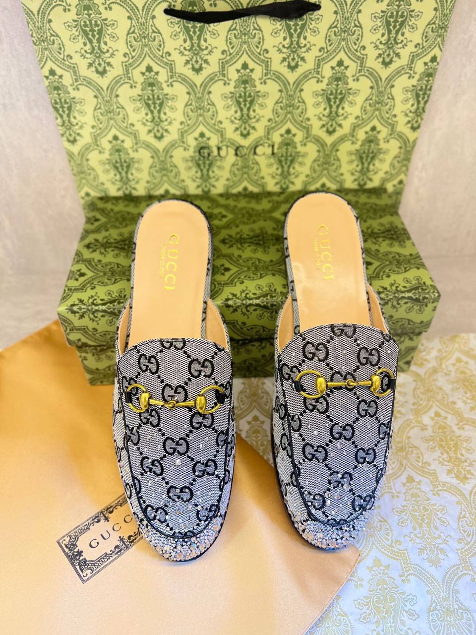 OFFER 
Discount
140 dhs🪙🖤
SIZE 36-41 available
Limit Stock

Zain88
♥️♥️♥️