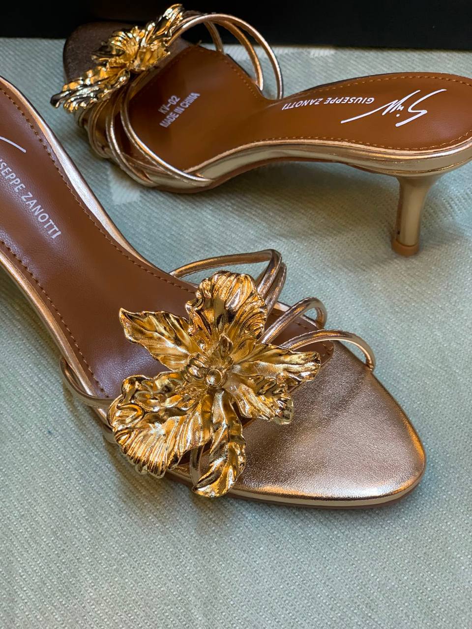 Giuseppe Zanotti   
Master quality 😍 
190 dhs✅

Zain88
♥️♥️♥️