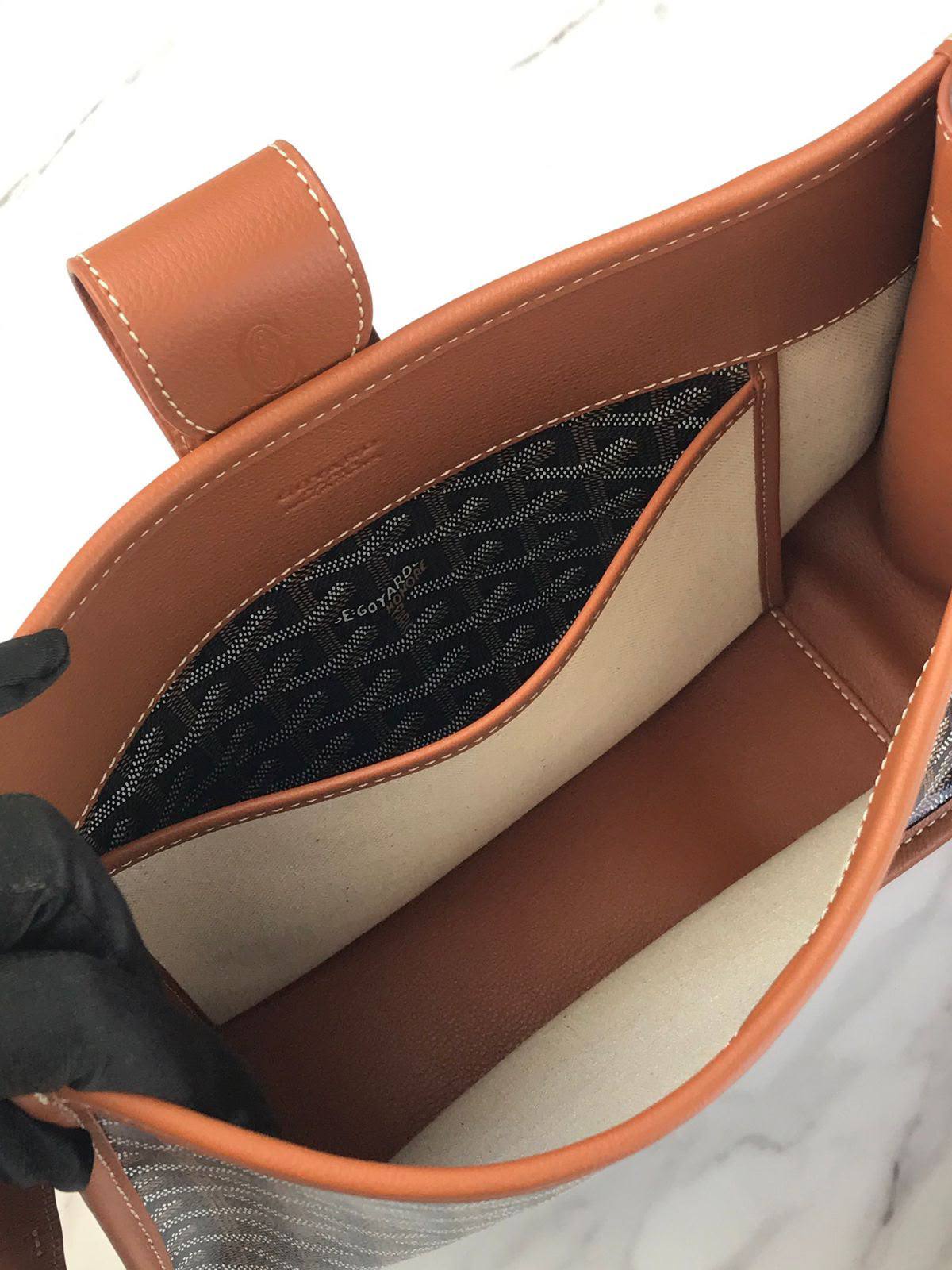 Goyard Musette 
Size 28 cm

For Price 👇 WhatsApp✅
0568585901 
0507557372
0552275751 Owner Zain 👌

Zain274
♥️♥️🇦🇪