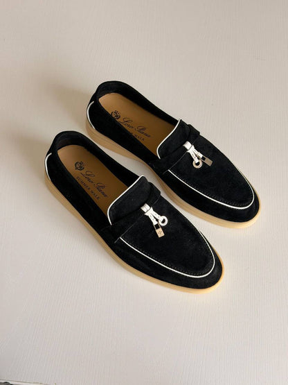 Loro Piana 
Summer Charms Walk❣️❤️
Super Master Quality
Size 36 to 41
450 dhs💓

Zain71
♥️♥️♥️