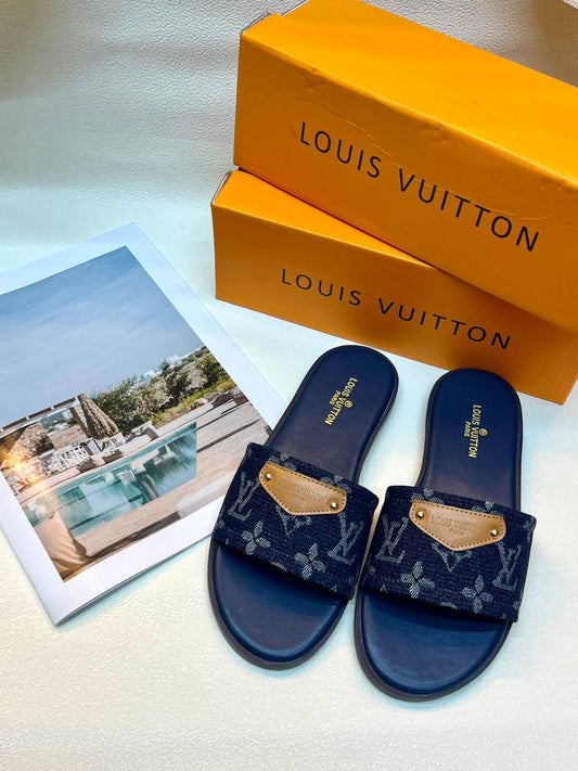 LV
Size 36to41
65 dhs🪙🌨️

Zain236
♥️♥️♥️