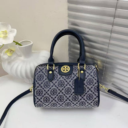 Tory burch  
80 dhs🇦🇪🇦🇪

Zain232
♥️♥️♥️