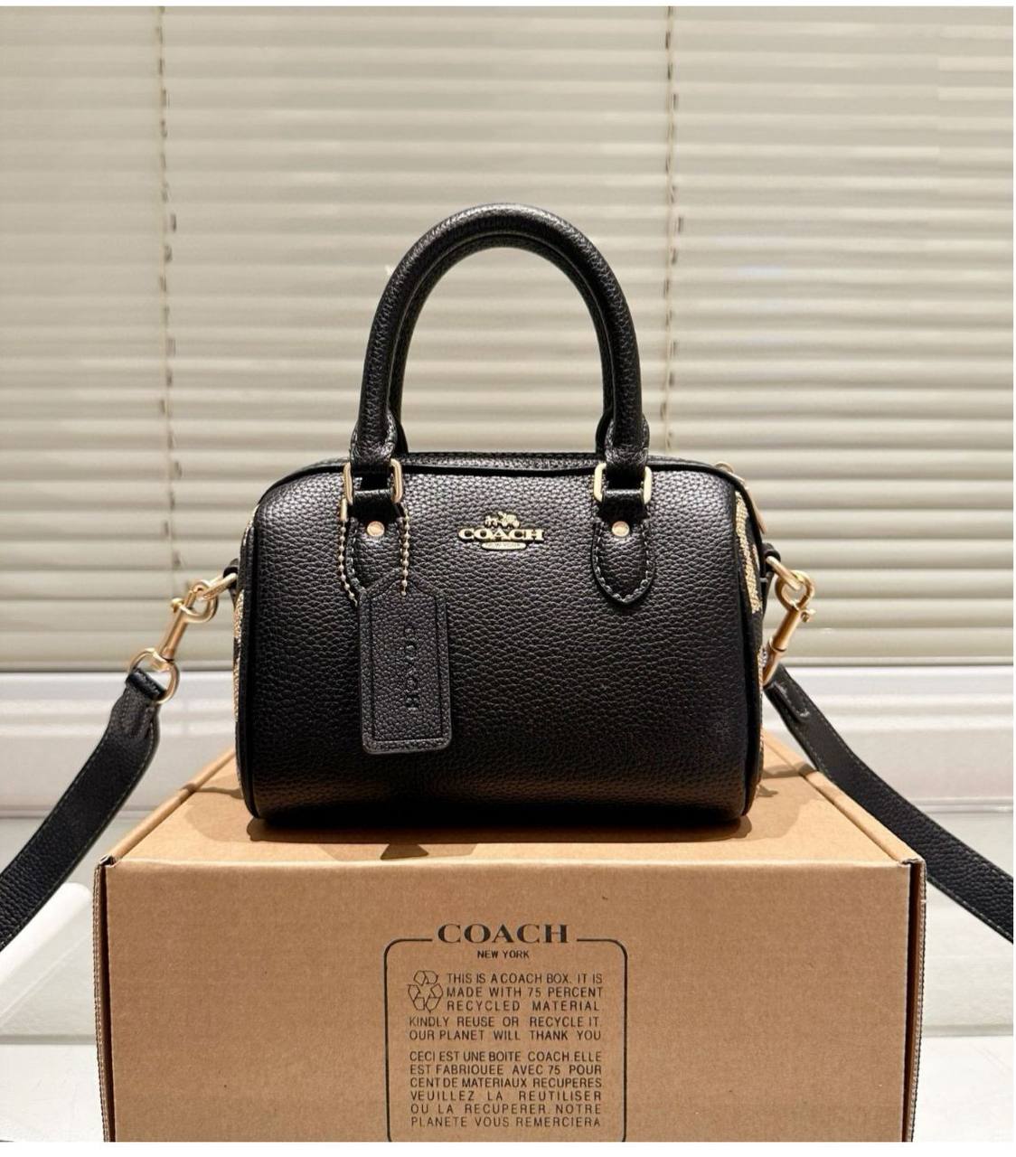 Coach

With box 
🎁🎁🎁

85 dhs🪙💕

Zain136
♥️♥️♥️