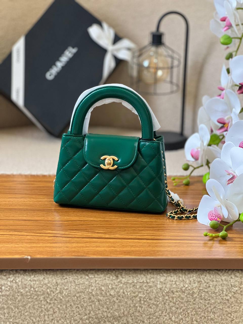*CHANEL*
*19cm*
*Available Now*
For Price 👇 WTSP Text Zain 0568585901

Zain257
♥️♥️♥️
