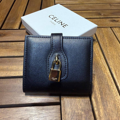 *NEW COLLECTION*

*women WALLET*

*MASTER QUALITY*

140 dhs🪙💕

Zain202
♥️♥️♥️