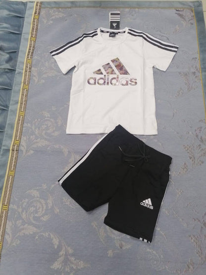 Kids tracksuit 

8 10 12 14 16 size 

75 dhs🇦🇪🇦🇪

Zain27
♥️♥️♥️
