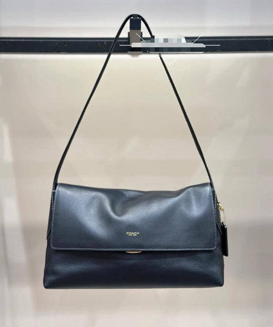 Coach
Master 💓💓
🌺😍31cm 
240 dhs✅

Zain248
♥️♥️♥️