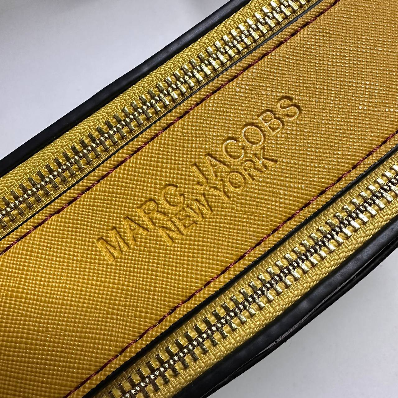MARC JACOBS

GOOD QUALITY 

80 dhs✅

without box

Zain39
♥️♥️♥️
