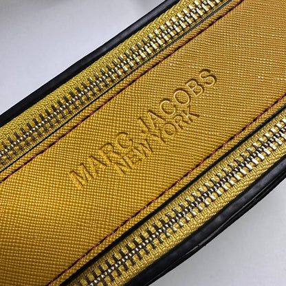MARC JACOBS

GOOD QUALITY 

80 dhs✅

without box

Zain39
♥️♥️♥️